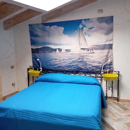 Апартаменти Attico Da Maria Польпенацце-дель-Гарда Екстер'єр фото